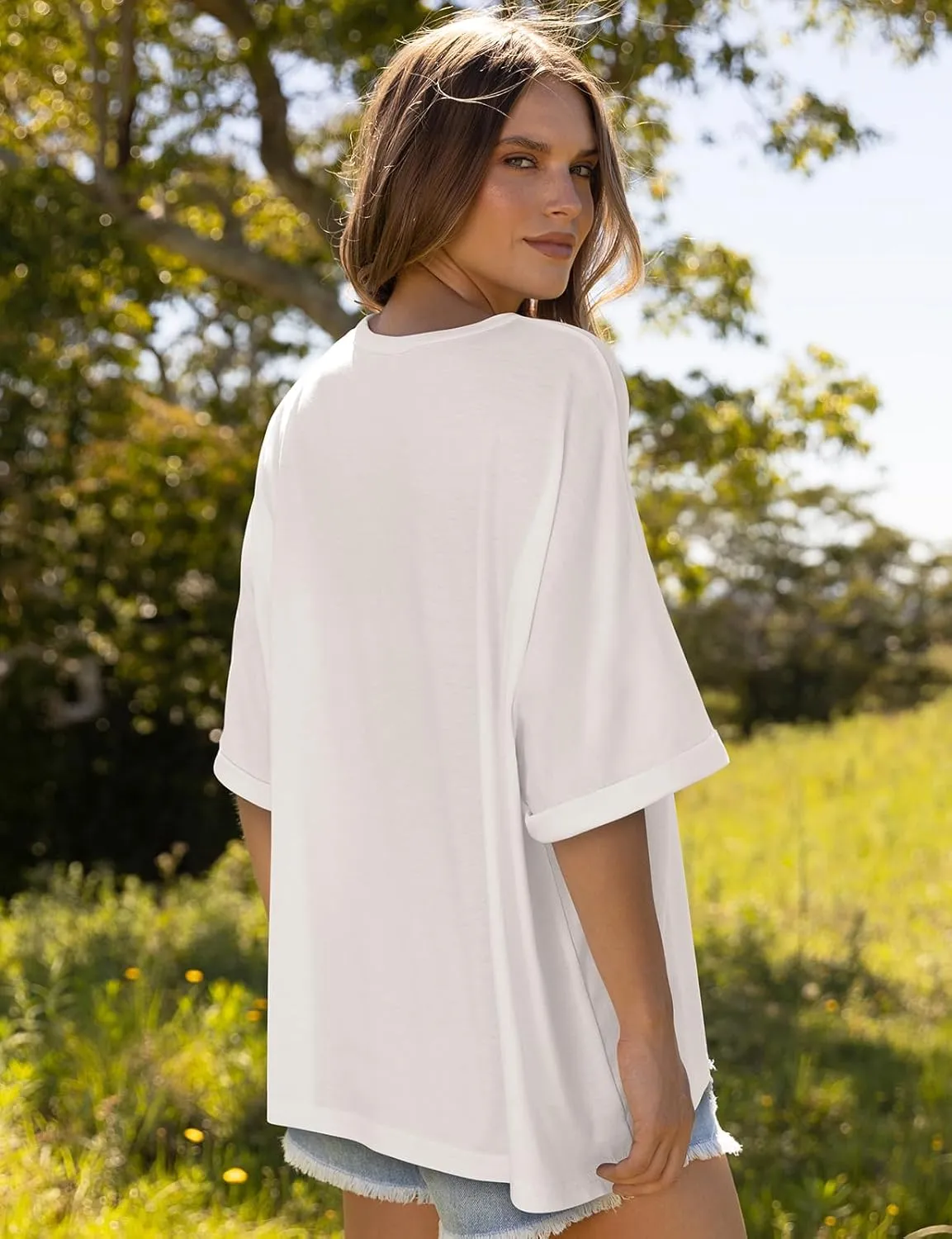 UEU Women Oversized T-Shirt Summer Casual Loose Fit Short Sleeve Basic Tops Workout Gym Tee Shirt